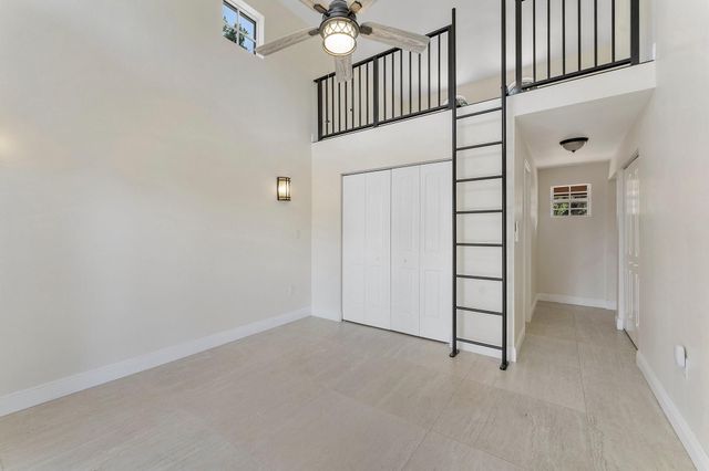 921 SW 17th St, Fort Lauderdale, FL 33315