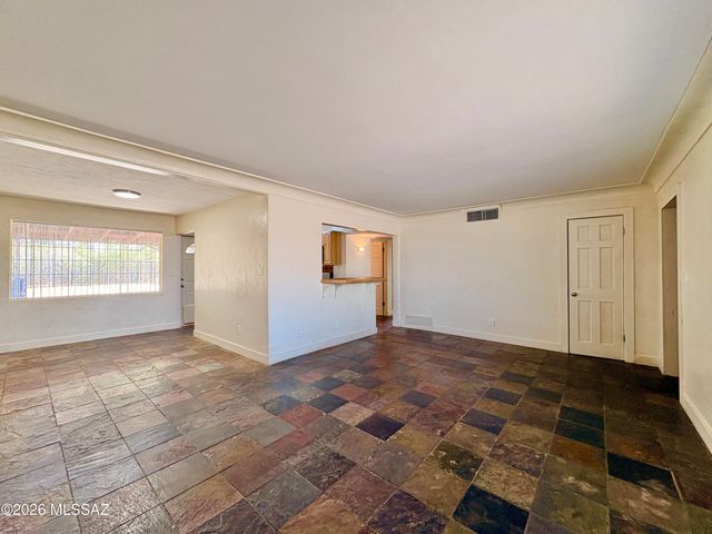 6060 E 2nd Street, Tucson, AZ 85711