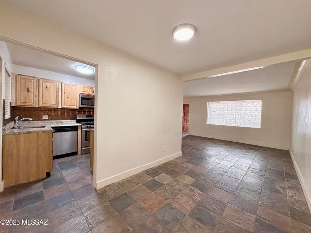 6060 E 2nd Street, Tucson, AZ 85711