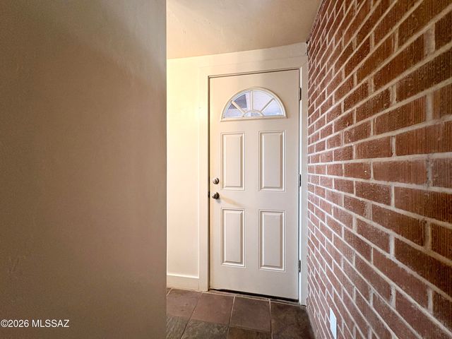 6060 E 2nd Street, Tucson, AZ 85711