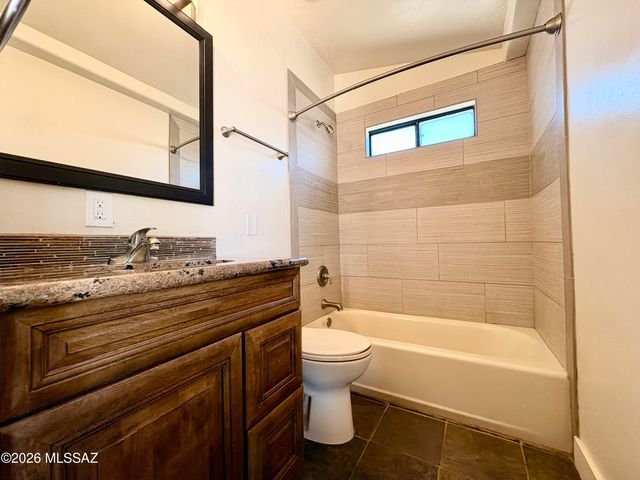 6060 E 2nd Street, Tucson, AZ 85711