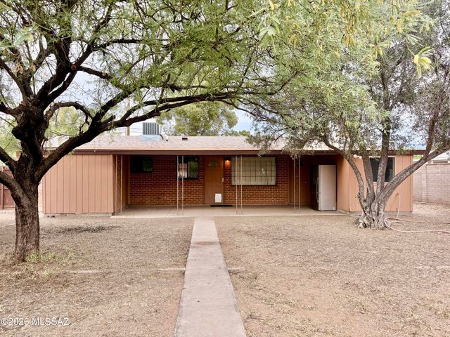6060 E 2nd Street, Tucson, AZ 85711