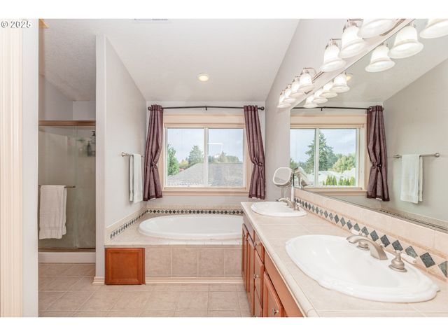 33102 FELISHA Way, Scappoose, OR 97056