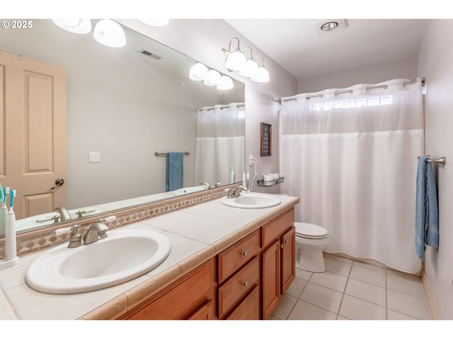 33102 FELISHA Way, Scappoose, OR 97056