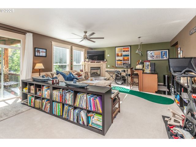 33102 FELISHA Way, Scappoose, OR 97056