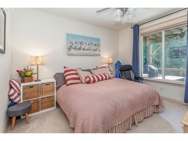 33102 FELISHA Way, Scappoose, OR 97056