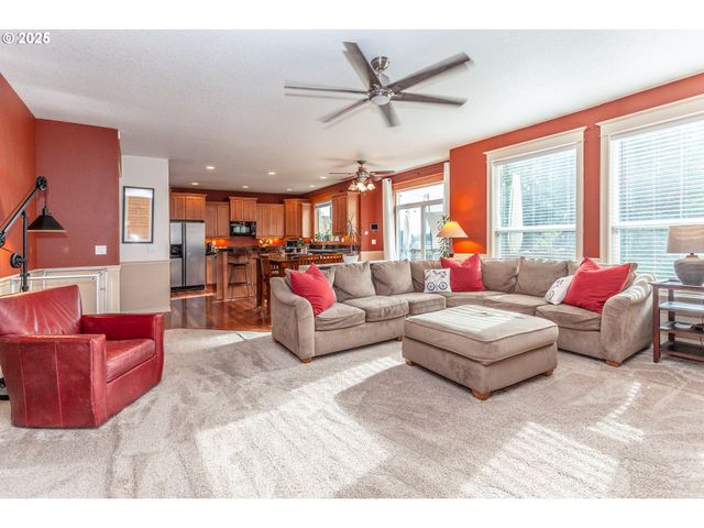 33102 FELISHA Way, Scappoose, OR 97056