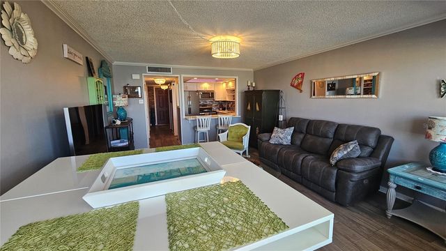 4575 COVE CIRCLE 1105, St Petersburg, FL 33708
