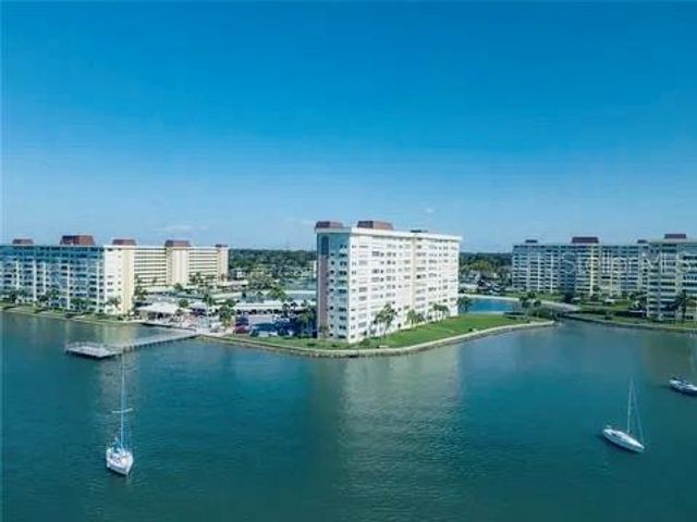 4575 COVE CIRCLE 1105, St Petersburg, FL 33708