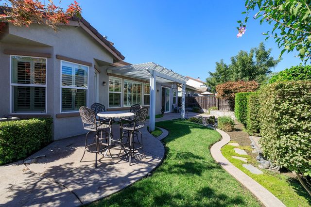 251 Fay Ct, Oakdale, CA 95361