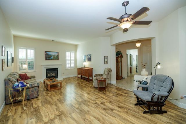 251 Fay Ct, Oakdale, CA 95361