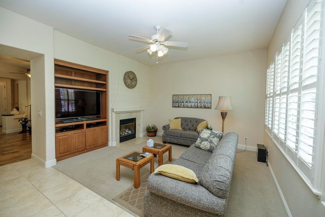 251 Fay Ct, Oakdale, CA 95361