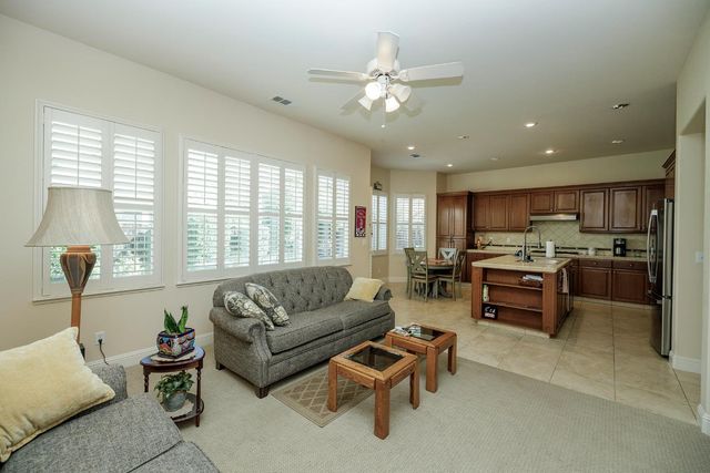 251 Fay Ct, Oakdale, CA 95361