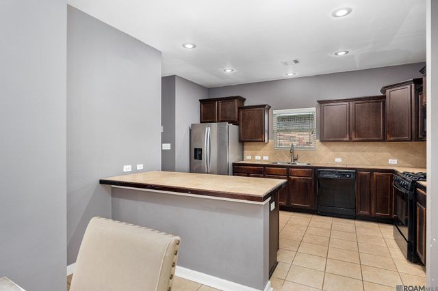 23288 Conifer Dr, Denham Springs, LA 70726