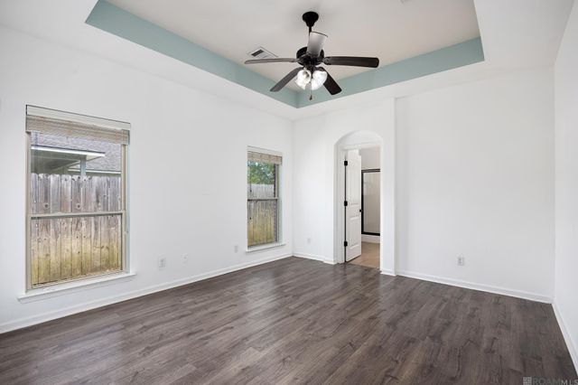 23288 Conifer Dr, Denham Springs, LA 70726