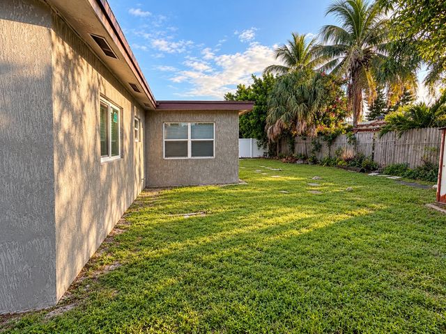 1631 NW 2ND Avenue, Pompano Beach, FL 33060