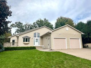 732 Hi Park Avenue, Red Wing, MN 55066