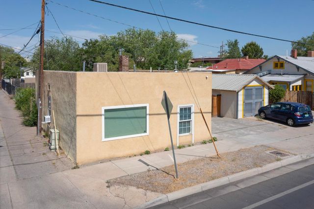 519 8TH Street SW, Albuquerque, NM 87102