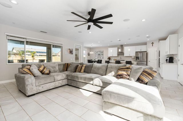 2124 Cortner Street, Hanford, CA 93230