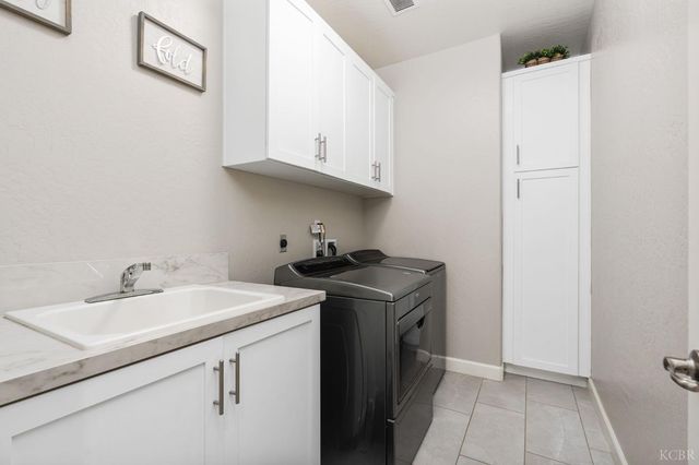 2124 Cortner Street, Hanford, CA 93230