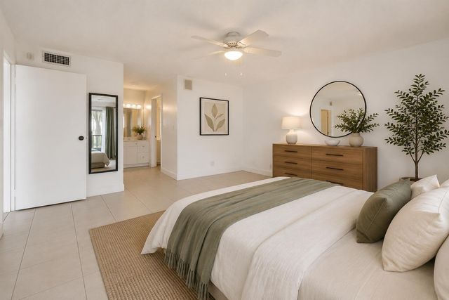 5860 NW 44th Street 111, Lauderhill, FL 33319