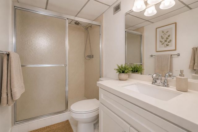 5860 NW 44th Street 111, Lauderhill, FL 33319