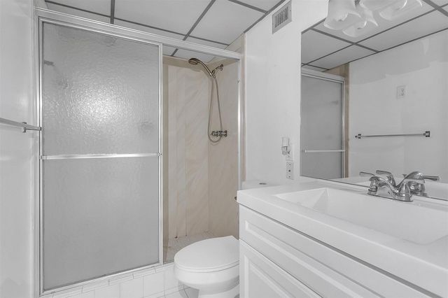 5860 NW 44th Street 111, Lauderhill, FL 33319
