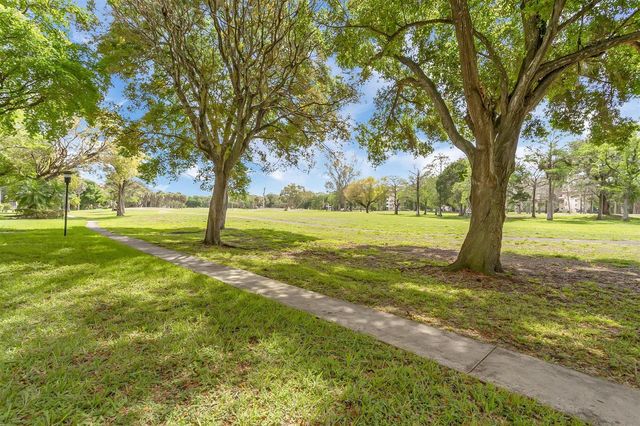 5860 NW 44th Street 111, Lauderhill, FL 33319