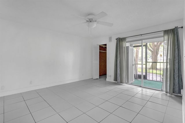 5860 NW 44th Street 111, Lauderhill, FL 33319