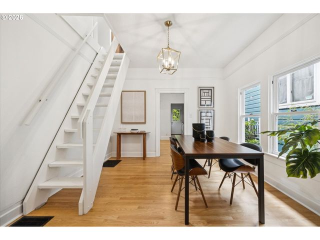 3218 S WATER Ave, Portland, OR 97239