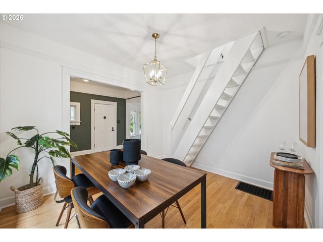 3218 S WATER Ave, Portland, OR 97239