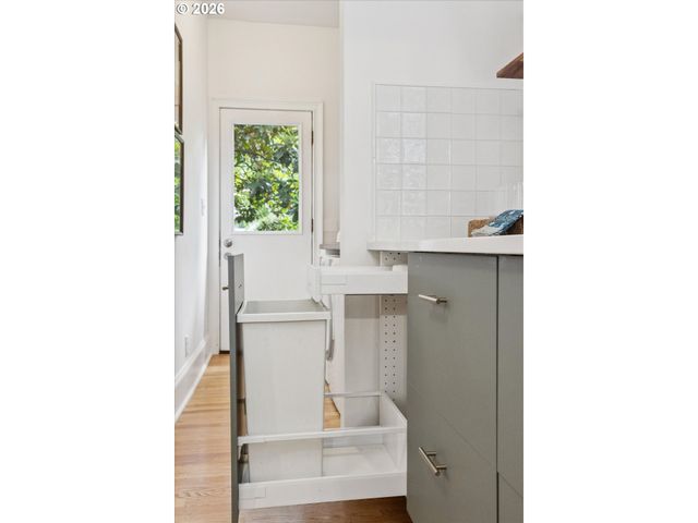 3218 S WATER Ave, Portland, OR 97239