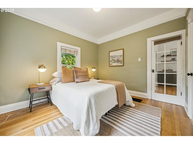 3218 S WATER Ave, Portland, OR 97239
