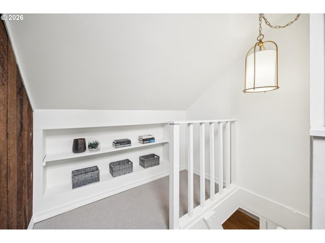 3218 S WATER Ave, Portland, OR 97239