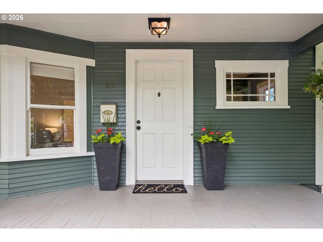 3218 S WATER Ave, Portland, OR 97239