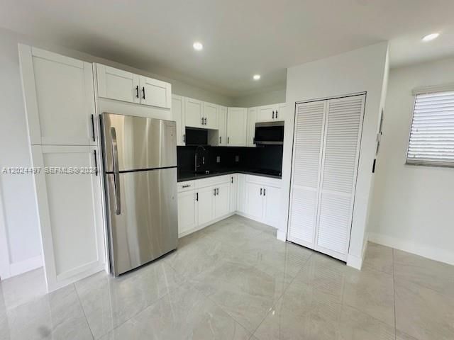 11870 SW 5th Street B, Miami, FL 33184