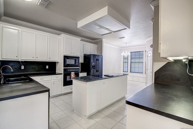 516 JO LYNN LN, New Braunfels, TX 78130