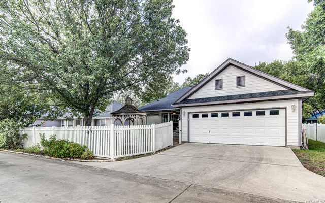 516 JO LYNN LN, New Braunfels, TX 78130