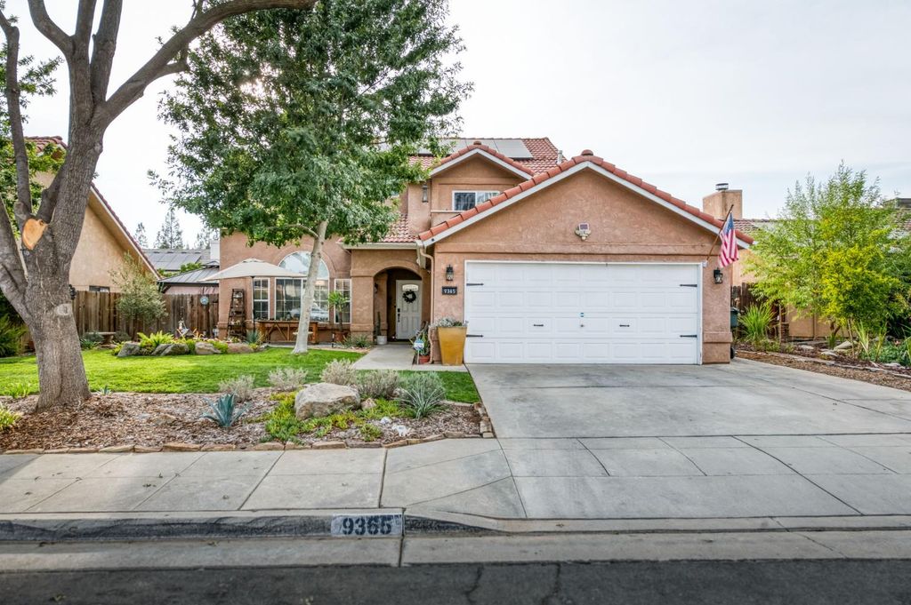 Image 1 of property listing at 9365 N Archie Avenue, Fresno, CA 93720