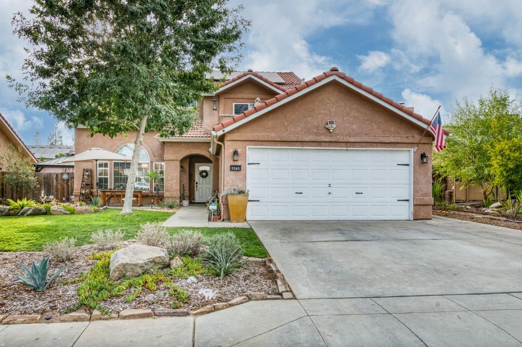 Image 3 of property listing at 9365 N Archie Avenue, Fresno, CA 93720