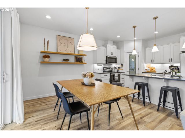 143 W CHRISTY Ct, Yacolt, WA 98675