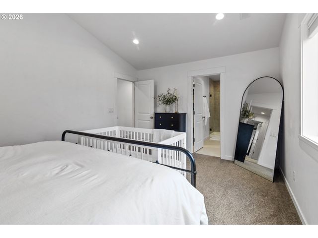 143 W CHRISTY Ct, Yacolt, WA 98675