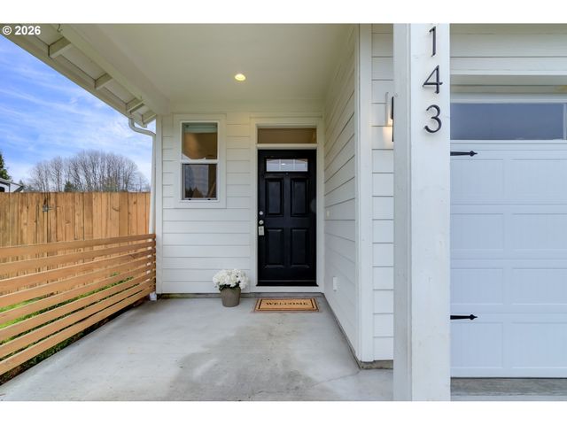 143 W CHRISTY Ct, Yacolt, WA 98675