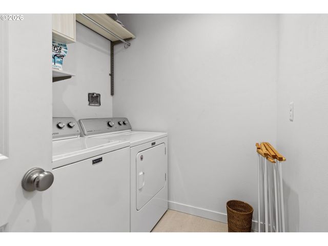 143 W CHRISTY Ct, Yacolt, WA 98675