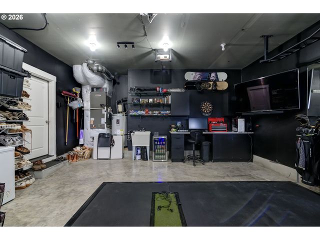 143 W CHRISTY Ct, Yacolt, WA 98675