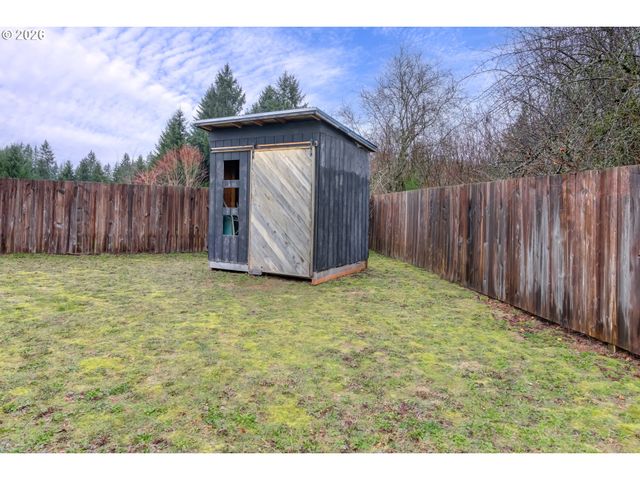 143 W CHRISTY Ct, Yacolt, WA 98675