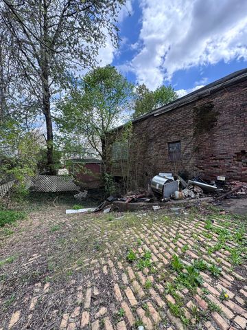 7107 Reynolds STREET, Point Breeze, PA 15208