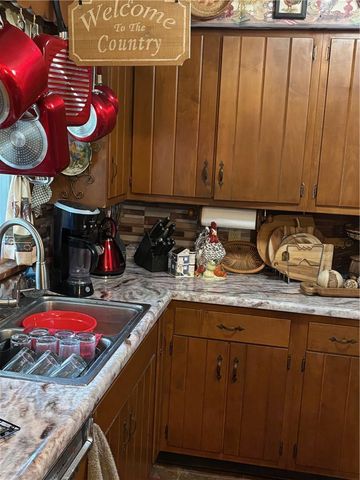 24 East Camp Street, Auburn, NY 13021