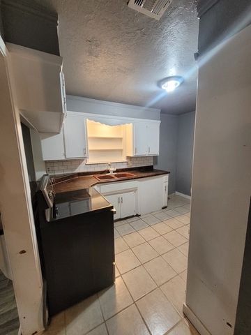 1004 N Delaware Avenue, Tulsa, OK 74110