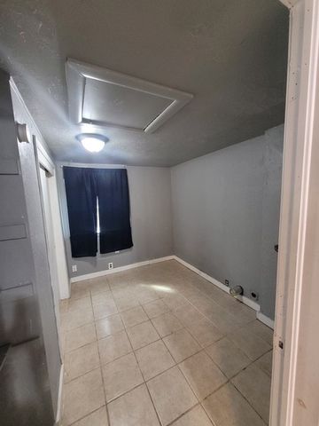 1004 N Delaware Avenue, Tulsa, OK 74110